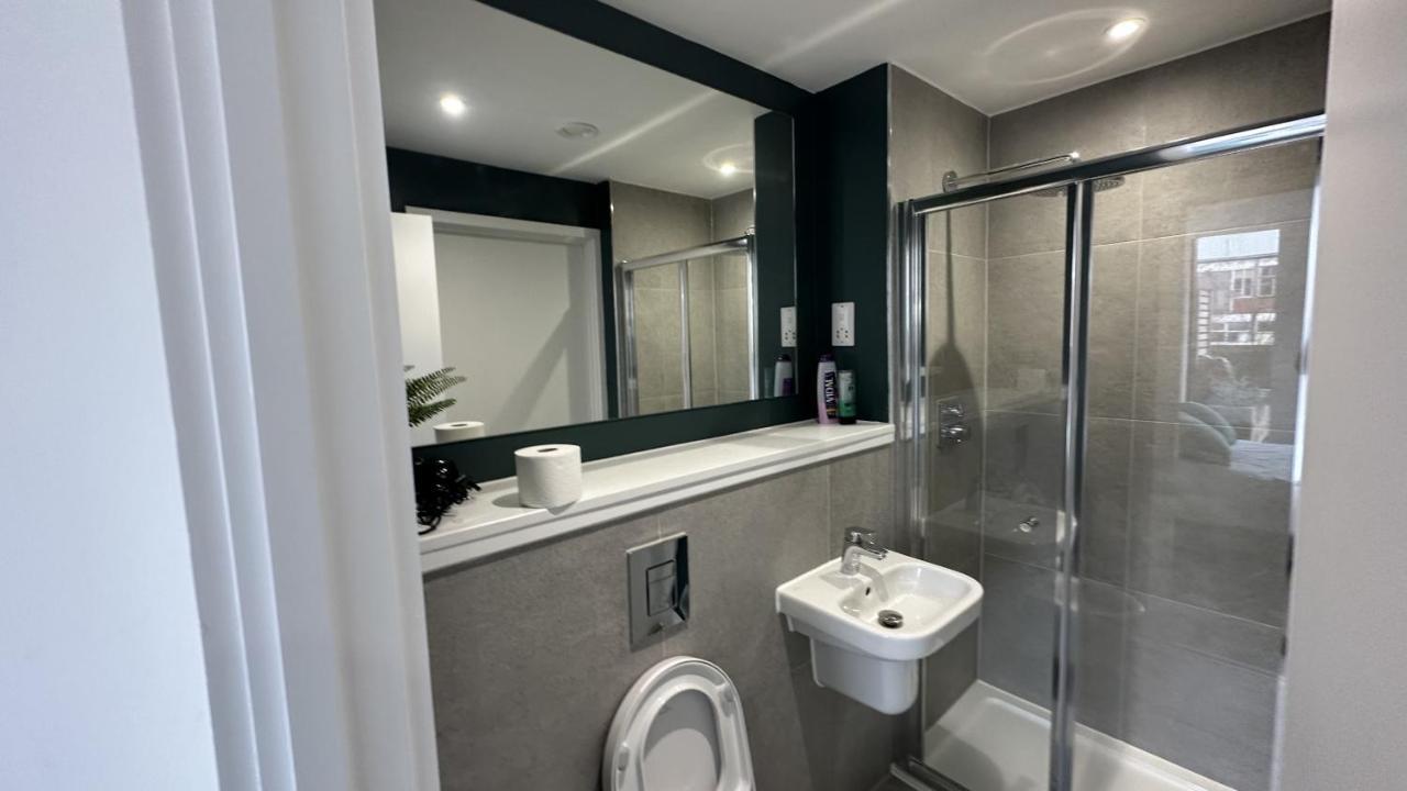 Lux Livin' Apartments - Luxury 2 Bed Apartment With Sky Garden 曼彻斯特 外观 照片