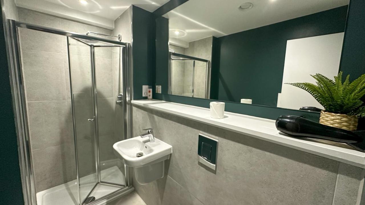Lux Livin' Apartments - Luxury 2 Bed Apartment With Sky Garden 曼彻斯特 外观 照片