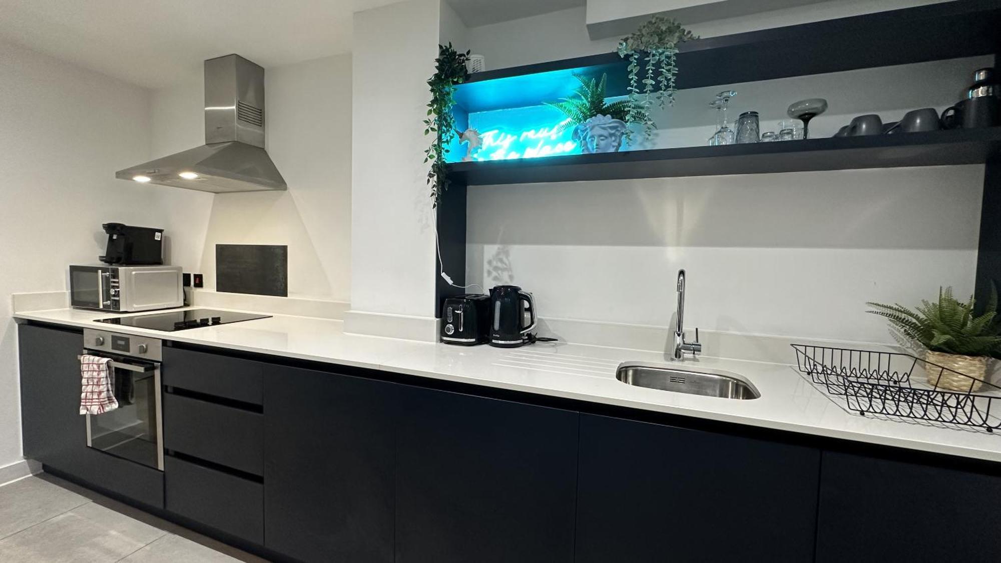 Lux Livin' Apartments - Luxury 2 Bed Apartment With Sky Garden 曼彻斯特 外观 照片