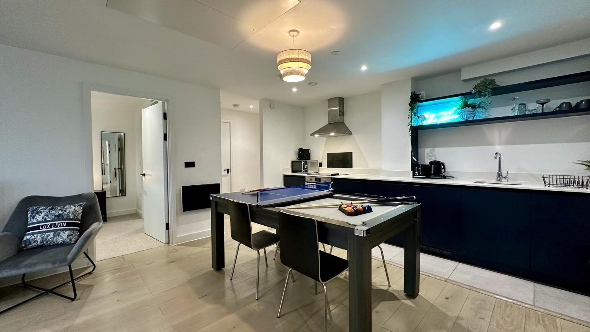 Lux Livin' Apartments - Luxury 2 Bed Apartment With Sky Garden 曼彻斯特 外观 照片