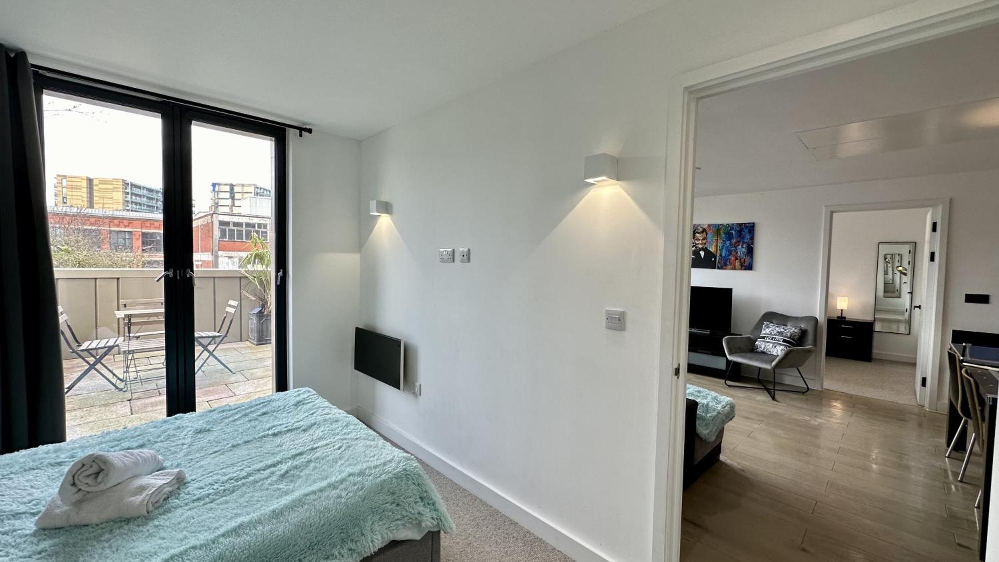 Lux Livin' Apartments - Luxury 2 Bed Apartment With Sky Garden 曼彻斯特 外观 照片