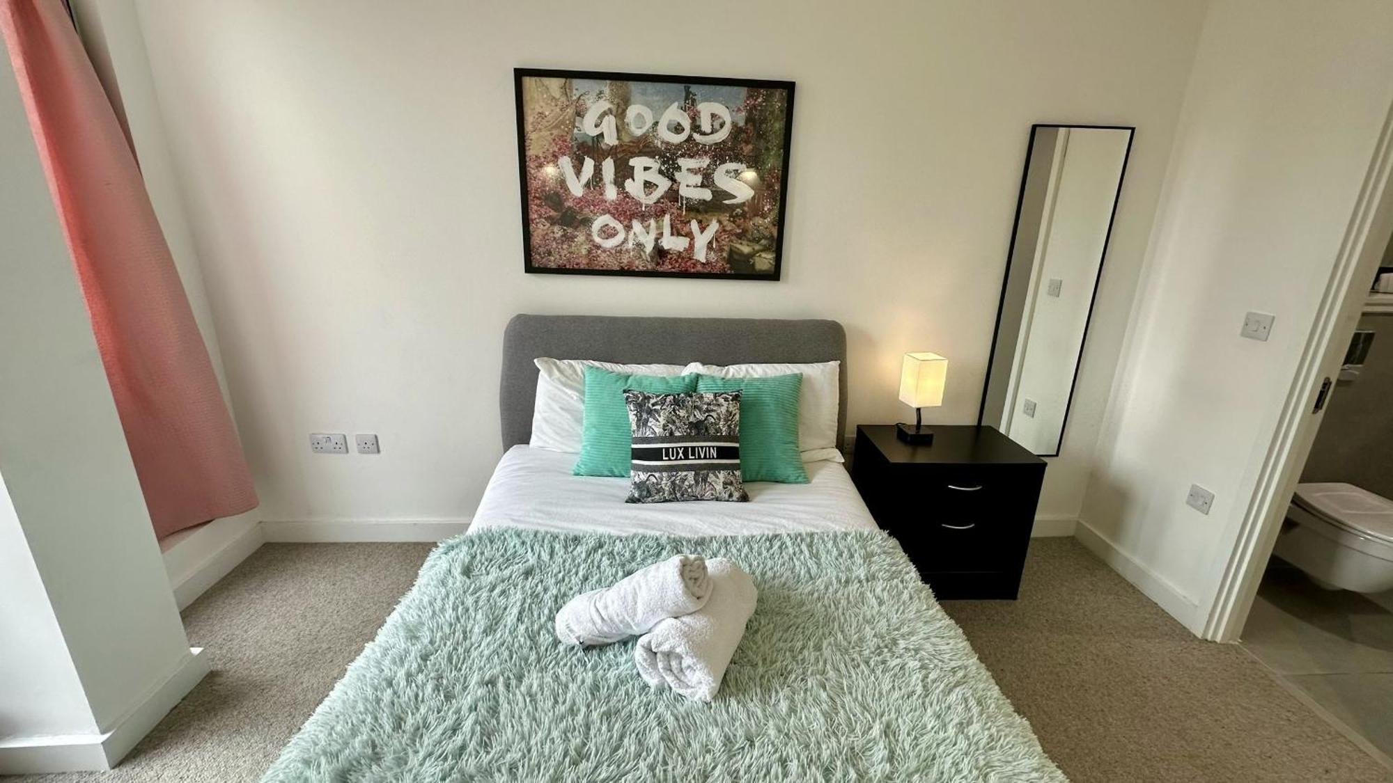 Lux Livin' Apartments - Luxury 2 Bed Apartment With Sky Garden 曼彻斯特 外观 照片