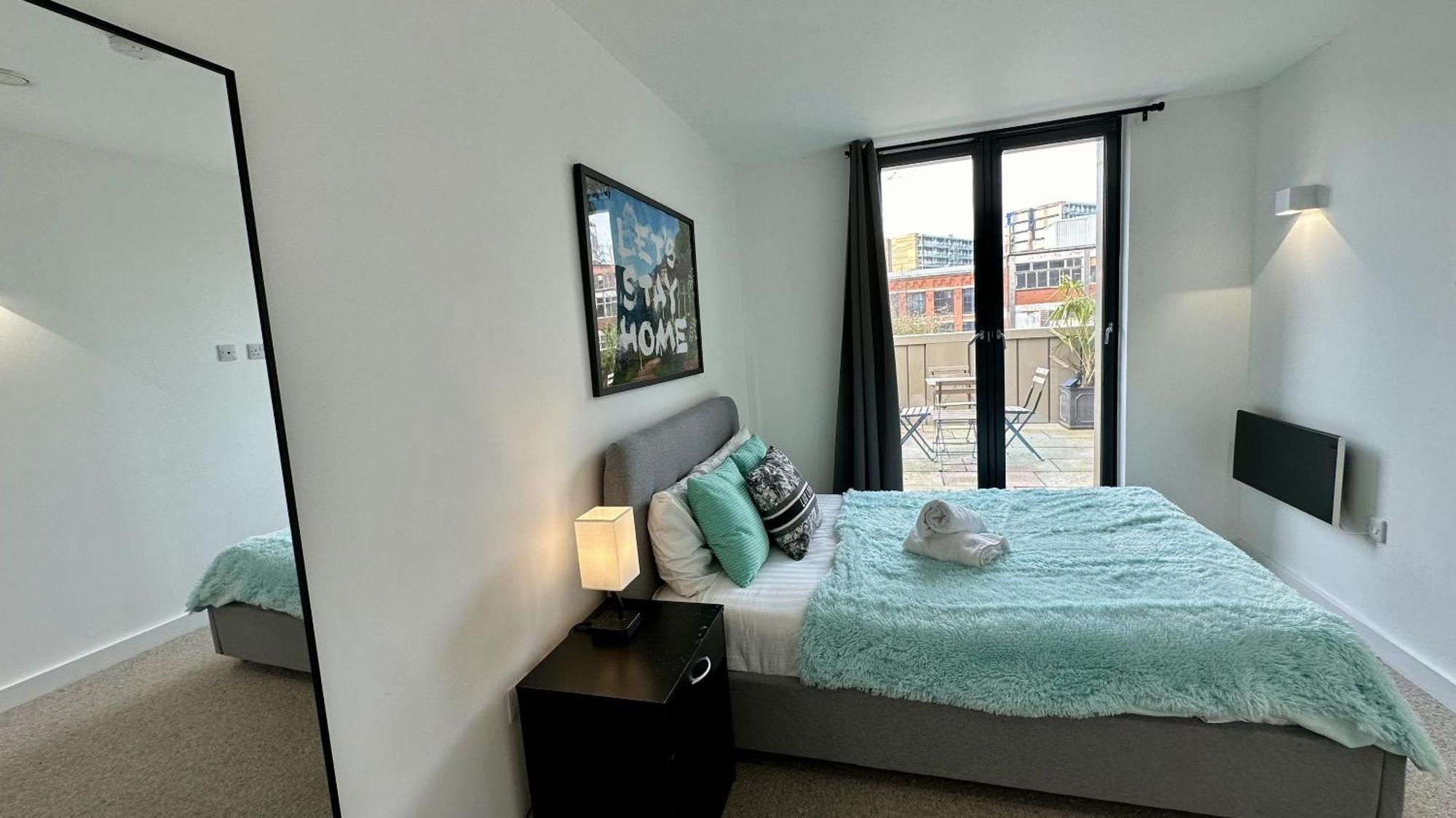 Lux Livin' Apartments - Luxury 2 Bed Apartment With Sky Garden 曼彻斯特 外观 照片