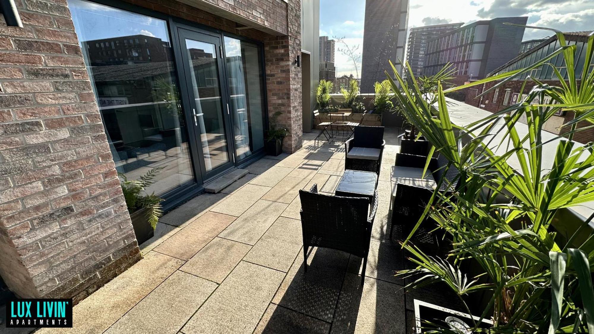 Lux Livin' Apartments - Luxury 2 Bed Apartment With Sky Garden 曼彻斯特 客房 照片
